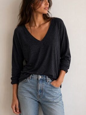 Aritzia TNA Pomona V Neck Top XS Relaxed Cotton Blend